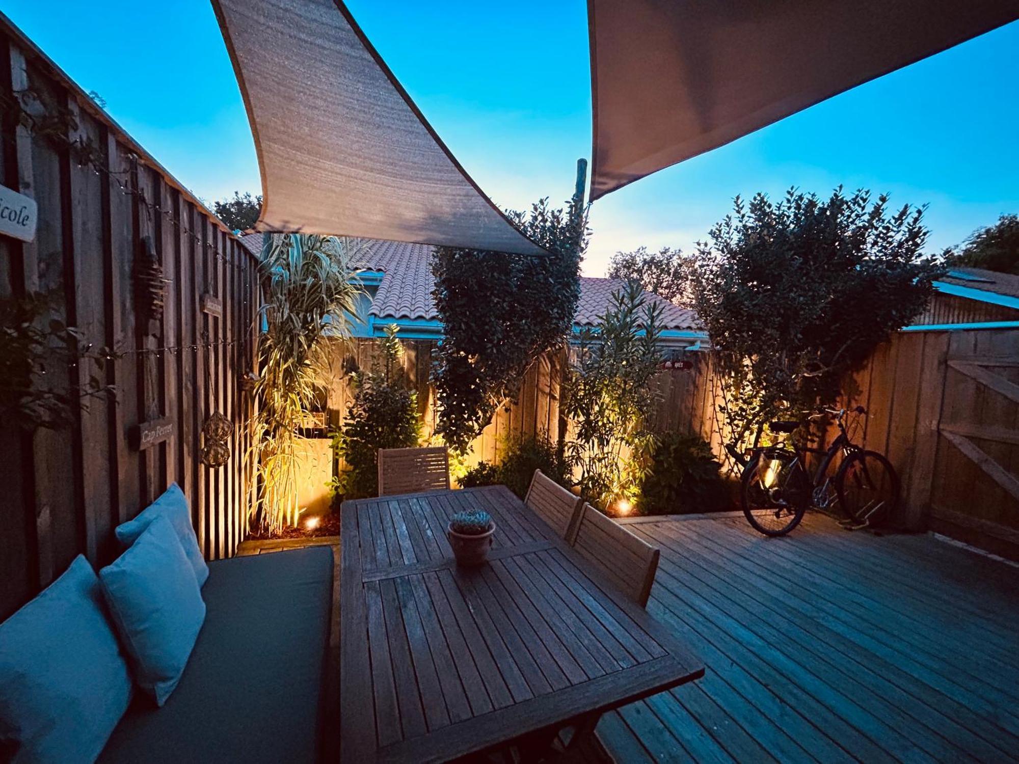 Cocon entre presqu'île du Cap Ferret et plages océanes - terrasse - vélo gratuit Ares Exterior foto